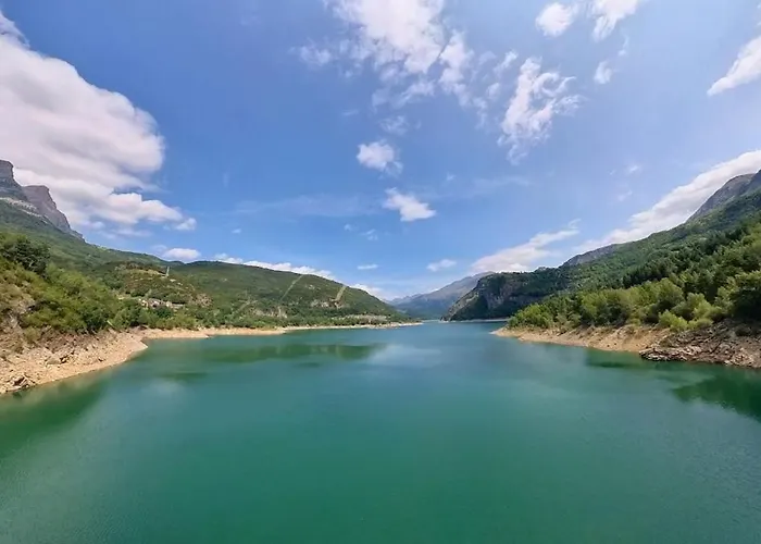 Casa Pelaire -tucasaenlospirineos Casa de Férias *